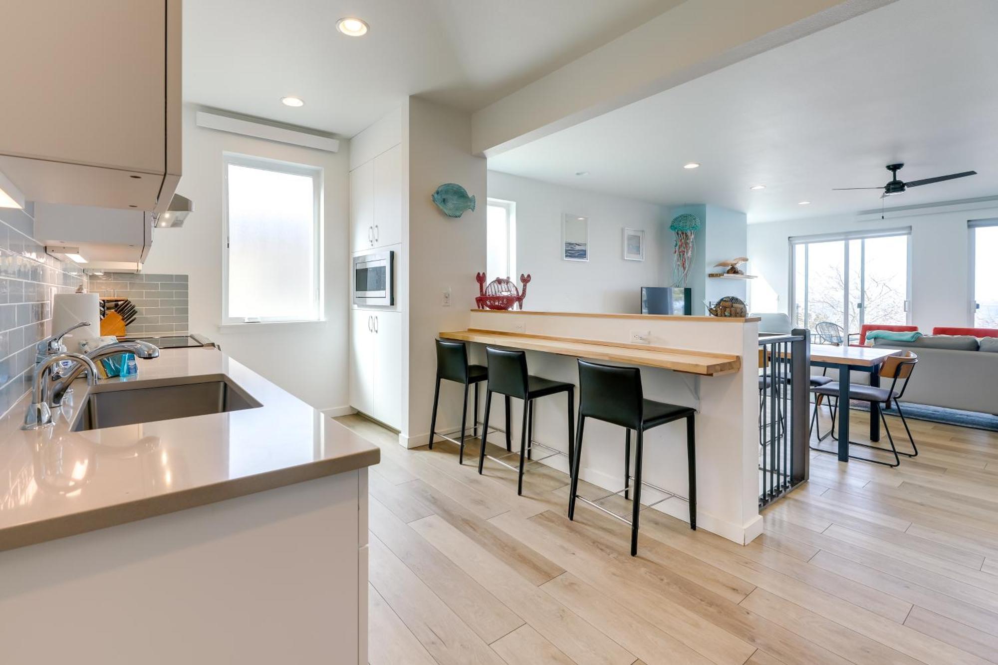 Scenic Depoe Bay Townhome With Deck Less Than 1 Mi To Parks! Luaran gambar